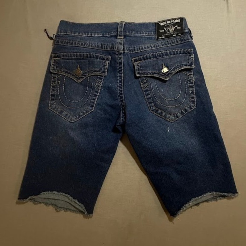 True Religion Ricky Relaxed Straight Denim Shorts Mens Distressed Raw Hem 33X11 - Picture 5 of 9